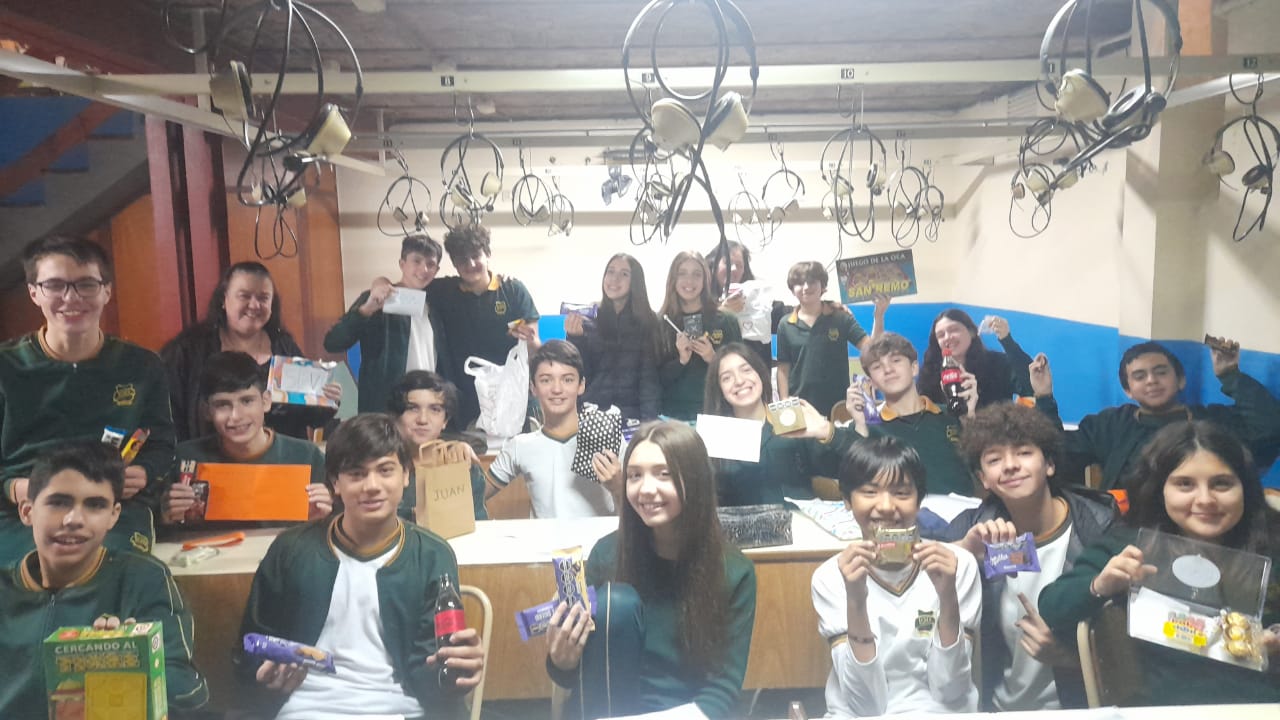 EMS 2023 - Escuela Modelo Sarmiento - Nivel Secundario - Conociéndonos en Inglés