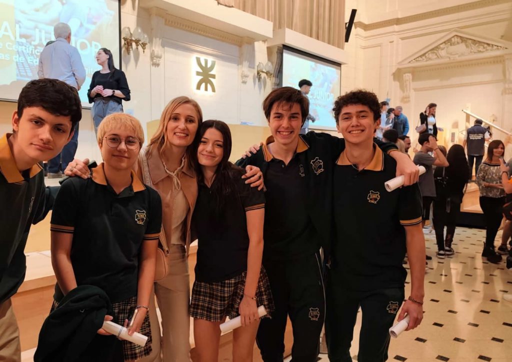 EMS 2025 - Escuela Modelo Sarmiento - Nivel Secundario - Distinguidos por la UTN
