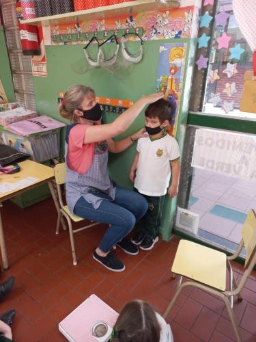 EMS 2021 Escuela Modelo Sarmiento Nivel Inicial Jugando al doctor 3