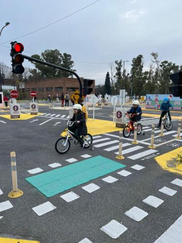 EMS 2022 Escuela Modelo Sarmiento Nivel Primario Seguridad en la Via Publica 1
