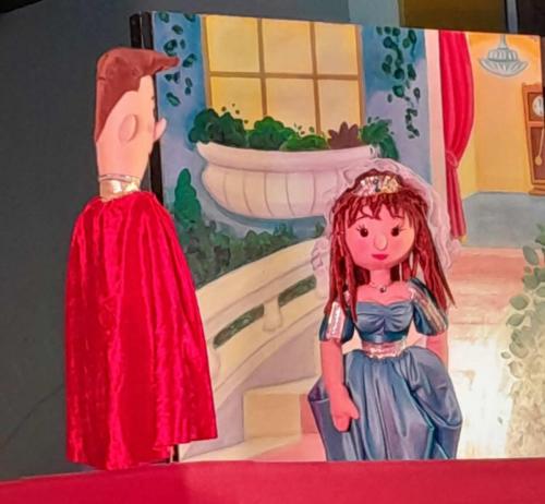 EMS 2023 Escuela Modelo Sarmiento Nivel Primario Teatro de Títeres en Ingles 1