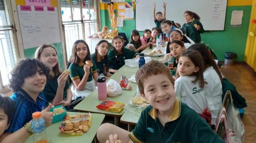 EMS 2024 Escuela Modelo Sarmiento Nivel Primario Tradicion y alegria 4