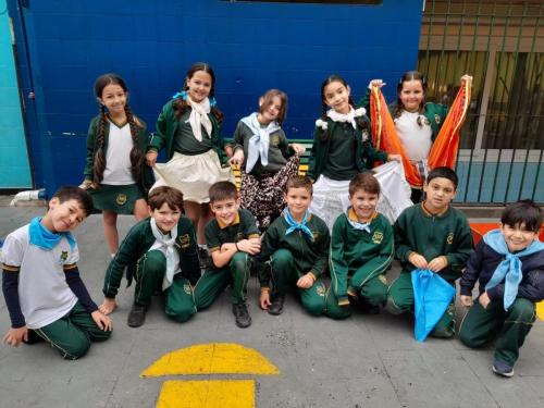 EMS 2024 Escuela Modelo Sarmiento Nivel Primario Tradicion y alegria 6