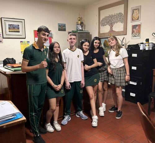 EMS 2024 Escuela Modelo Sarmiento Nivel Secundario Corazones solidarios 1